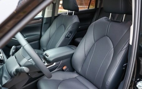 Toyota Highlander, 2025 год, 5 700 000 рублей, 22 фотография