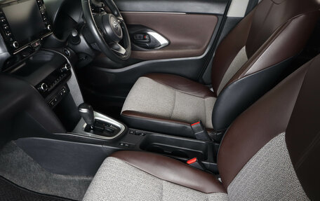 Toyota Yaris Cross, 2020 год, 1 969 000 рублей, 9 фотография