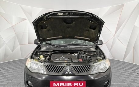 Mitsubishi Outlander III рестайлинг 3, 2007 год, 1 055 000 рублей, 8 фотография