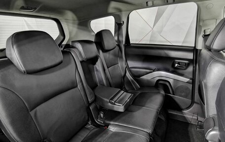 Mitsubishi Outlander III рестайлинг 3, 2007 год, 1 055 000 рублей, 13 фотография