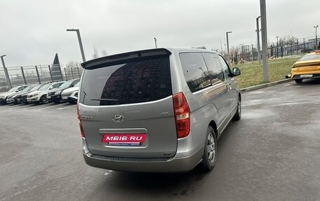 Hyundai Grand Starex Grand Starex I рестайлинг 2, 2013 год, 1 895 000 рублей, 32 фотография