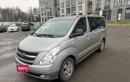 Hyundai Grand Starex Grand Starex I рестайлинг 2, 2013 год, 1 895 000 рублей, 37 фотография