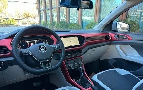 Volkswagen T-Cross I, 2022 год, 2 220 000 рублей, 5 фотография