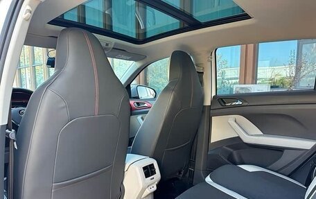 Volkswagen T-Cross I, 2022 год, 2 220 000 рублей, 7 фотография