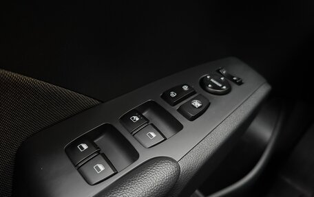 Hyundai Solaris II рестайлинг, 2018 год, 1 390 000 рублей, 11 фотография