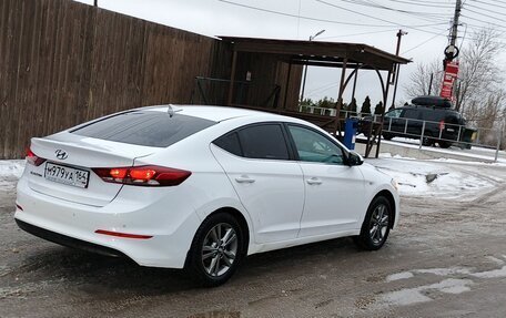 Hyundai Elantra VI рестайлинг, 2017 год, 95 000 рублей, 3 фотография