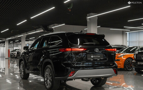 Toyota Highlander, 2025 год, 5 930 000 рублей, 4 фотография