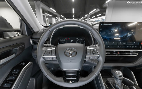 Toyota Highlander, 2025 год, 5 930 000 рублей, 10 фотография