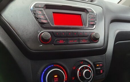 KIA Rio III рестайлинг, 2013 год, 590 000 рублей, 13 фотография