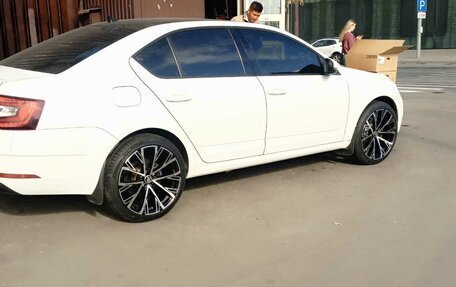 Skoda Octavia, 2017 год, 1 750 000 рублей, 11 фотография