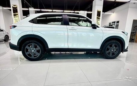 Honda Vezel, 2024 год, 2 490 000 рублей, 4 фотография