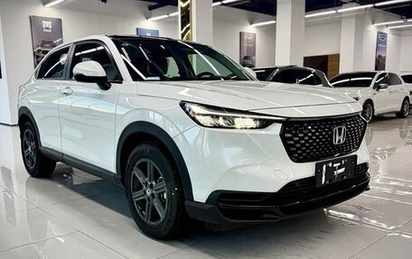 Honda Vezel, 2024 год, 2 490 000 рублей, 2 фотография