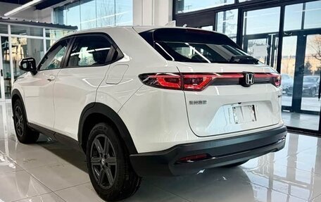 Honda Vezel, 2024 год, 2 490 000 рублей, 7 фотография