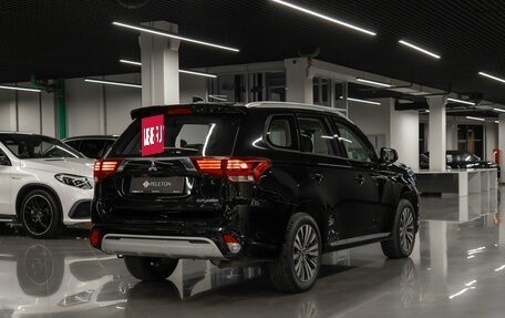 Mitsubishi Outlander III рестайлинг 3, 2022 год, 3 150 000 рублей, 4 фотография