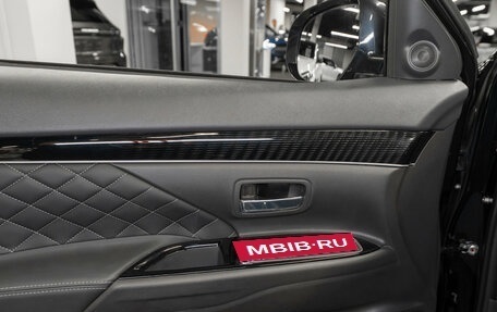 Mitsubishi Outlander III рестайлинг 3, 2022 год, 3 150 000 рублей, 18 фотография