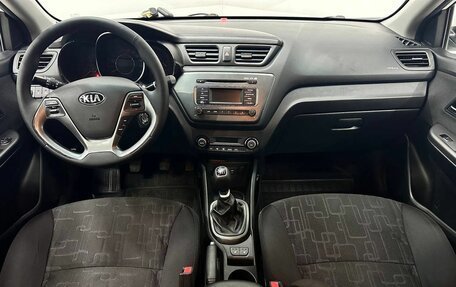 KIA Rio III рестайлинг, 2015 год, 1 090 000 рублей, 13 фотография