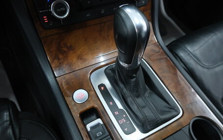 Volkswagen Touareg III, 2013 год, 2 059 000 рублей, 18 фотография