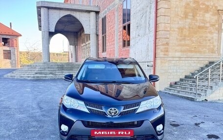 Toyota RAV4, 2013 год, 1 650 000 рублей, 2 фотография