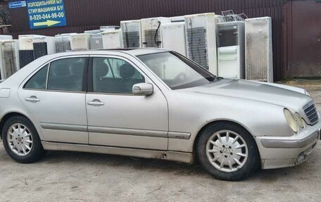 Mercedes-Benz E-Класс, 2001 год, 370 000 рублей, 4 фотография