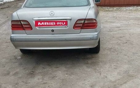 Mercedes-Benz E-Класс, 2001 год, 370 000 рублей, 3 фотография