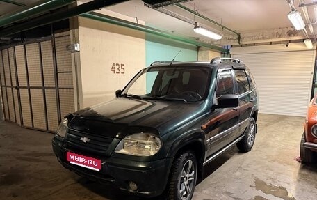 Chevrolet Niva I рестайлинг, 2004 год, 340 000 рублей, 1 фотография