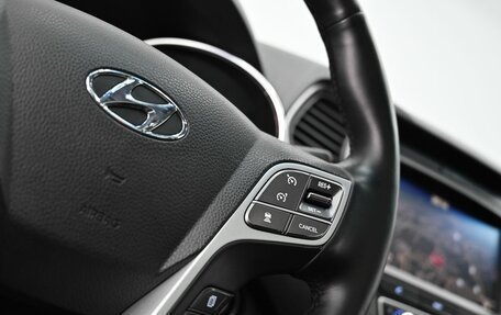 Hyundai Santa Fe III рестайлинг, 2018 год, 2 195 000 рублей, 10 фотография