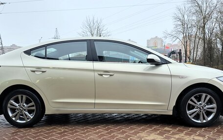 Hyundai Elantra VI рестайлинг, 2017 год, 1 500 000 рублей, 7 фотография