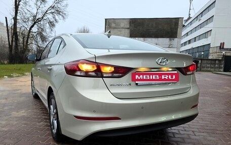 Hyundai Elantra VI рестайлинг, 2017 год, 1 500 000 рублей, 17 фотография