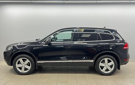 Volkswagen Touareg III, 2011 год, 1 965 000 рублей, 2 фотография