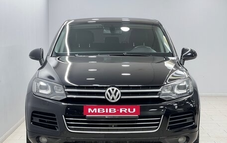 Volkswagen Touareg III, 2011 год, 1 965 000 рублей, 3 фотография