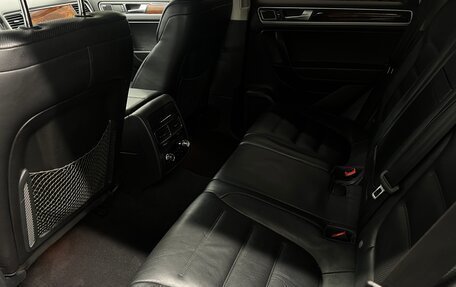 Volkswagen Touareg III, 2011 год, 1 965 000 рублей, 11 фотография