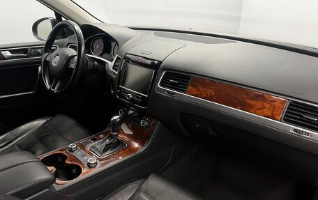 Volkswagen Touareg III, 2011 год, 1 965 000 рублей, 9 фотография