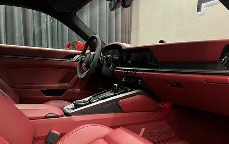 Porsche 911, 2021 год, 18 954 000 рублей, 14 фотография