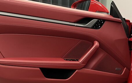 Porsche 911, 2021 год, 18 954 000 рублей, 15 фотография