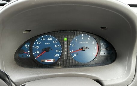 Nissan Cube II, 2000 год, 256 000 рублей, 28 фотография