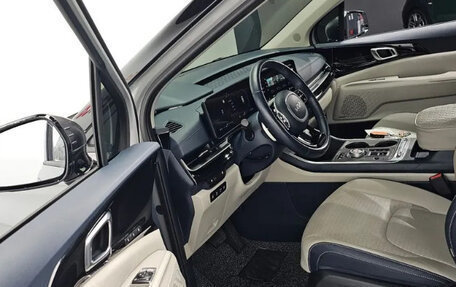 KIA Carnival, 2025 год, 5 200 000 рублей, 7 фотография