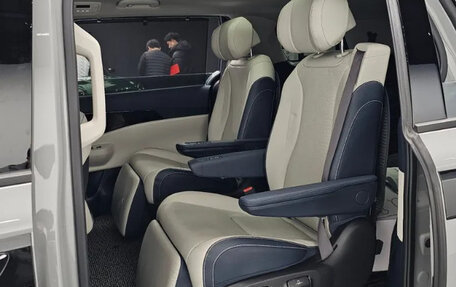 KIA Carnival, 2025 год, 5 200 000 рублей, 10 фотография