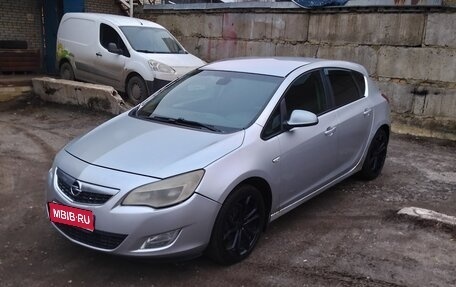 Opel Astra J, 2010 год, 570 000 рублей, 1 фотография