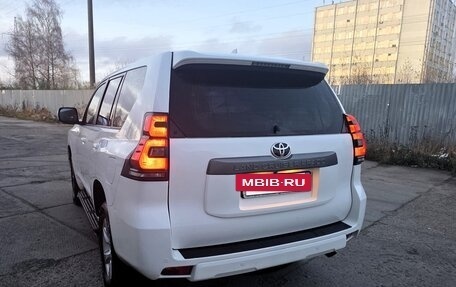 Toyota Land Cruiser Prado 150 рестайлинг 2, 2021 год, 4 600 000 рублей, 7 фотография