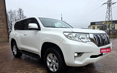 Toyota Land Cruiser Prado 150 рестайлинг 2, 2021 год, 4 600 000 рублей, 15 фотография