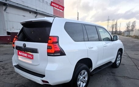 Toyota Land Cruiser Prado 150 рестайлинг 2, 2021 год, 4 600 000 рублей, 4 фотография