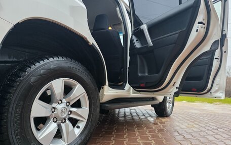 Toyota Land Cruiser Prado 150 рестайлинг 2, 2021 год, 4 600 000 рублей, 25 фотография