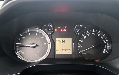 Toyota Land Cruiser Prado 150 рестайлинг 2, 2021 год, 4 600 000 рублей, 31 фотография