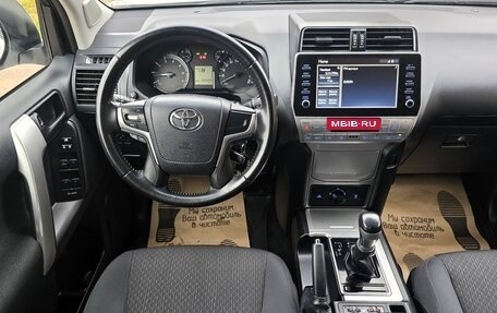 Toyota Land Cruiser Prado 150 рестайлинг 2, 2021 год, 4 600 000 рублей, 34 фотография