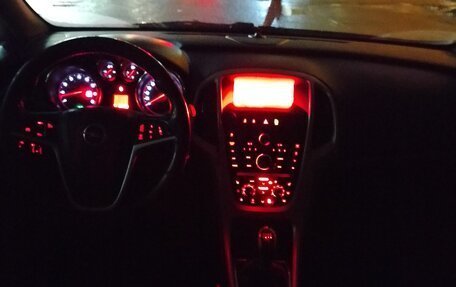 Opel Astra J, 2010 год, 570 000 рублей, 14 фотография