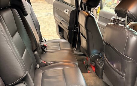 Ford Explorer VI, 2013 год, 1 950 000 рублей, 15 фотография