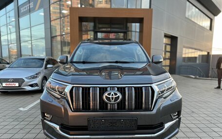 Toyota Land Cruiser Prado 150 рестайлинг 2, 2018 год, 4 950 000 рублей, 2 фотография