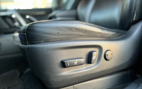 Toyota Land Cruiser Prado 150 рестайлинг 2, 2018 год, 4 950 000 рублей, 19 фотография