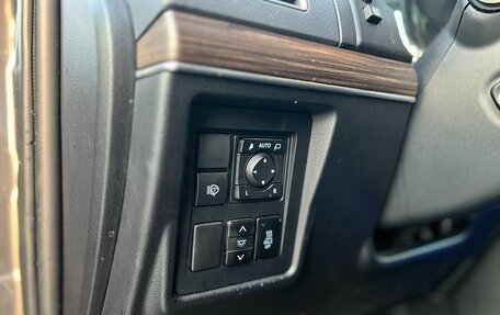 Toyota Land Cruiser Prado 150 рестайлинг 2, 2018 год, 4 950 000 рублей, 17 фотография