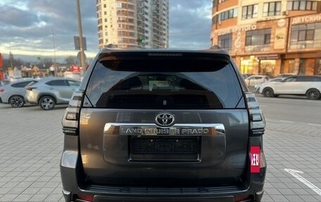 Toyota Land Cruiser Prado 150 рестайлинг 2, 2018 год, 4 950 000 рублей, 8 фотография